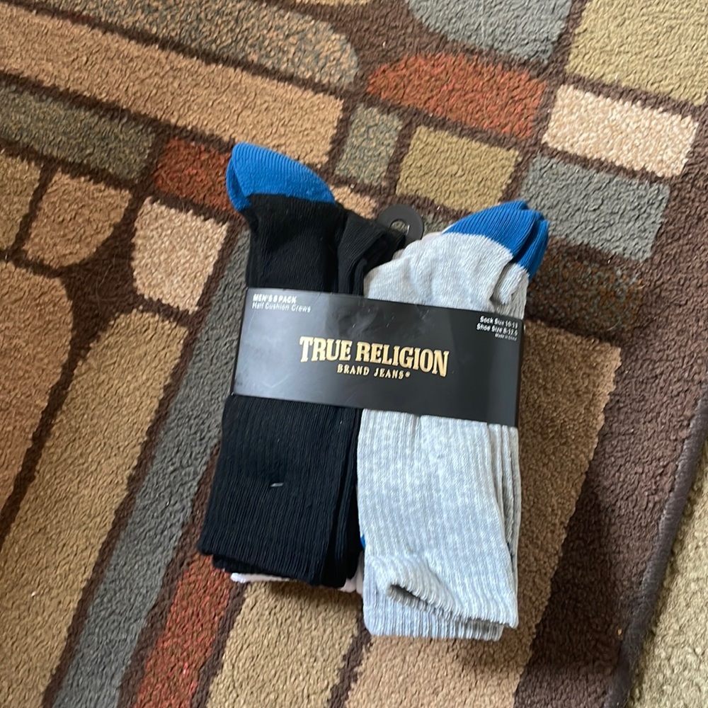 8 pack of True Religion socks